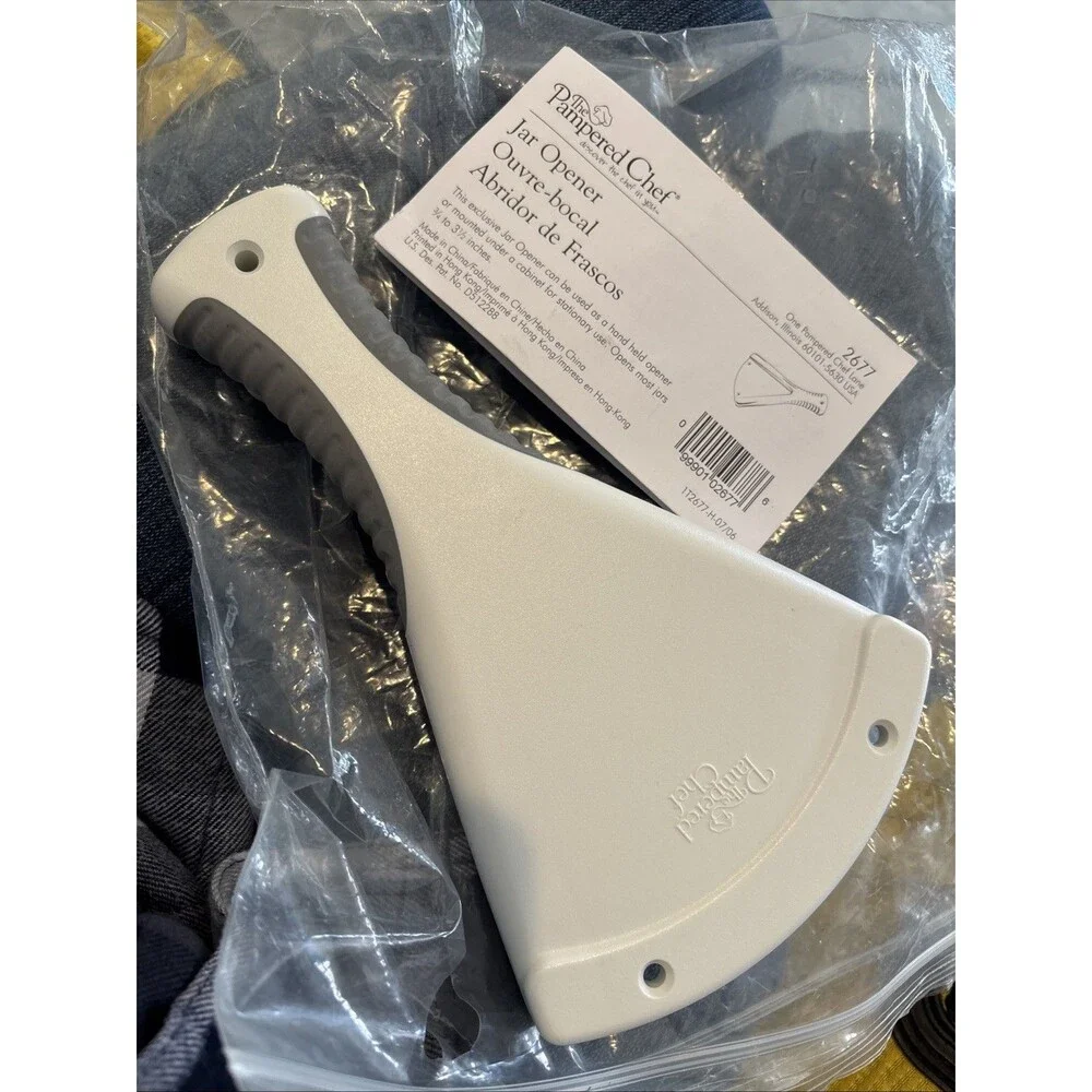 Pampered Chef Jar Opener #2677 Handheld or Mounted White Kitchen Utensil No Box